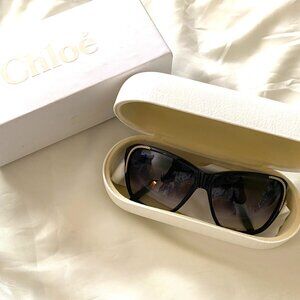 Chloe ladies CL2209 Sunglasses with original packaging, frame black, lens gray